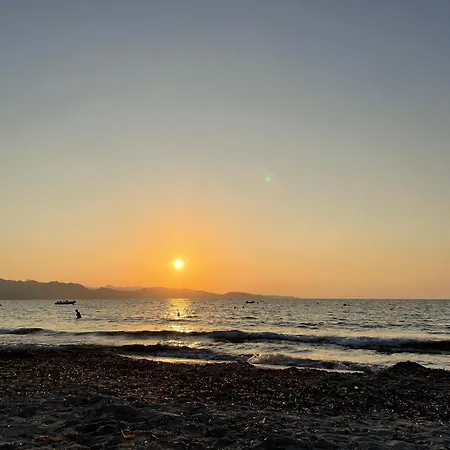 Casa Nunziada In Garden Level, Quiet And Bright Lägenhet